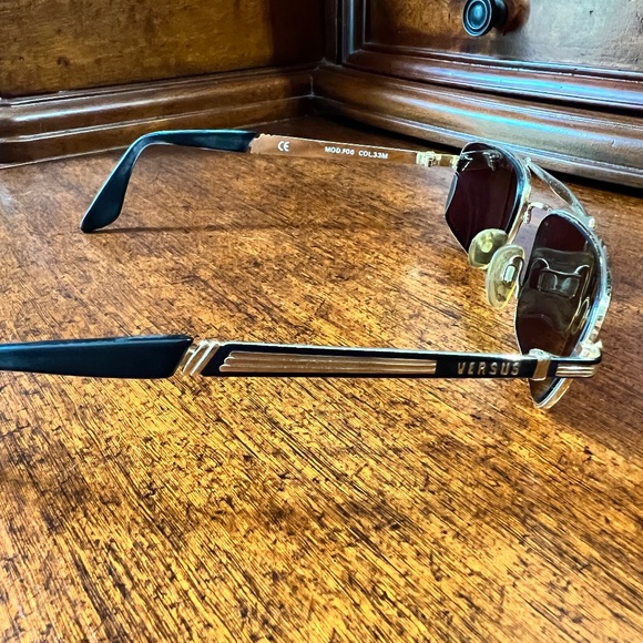 Vintage Versace Versus Sunglasses - Picture 2 of 8